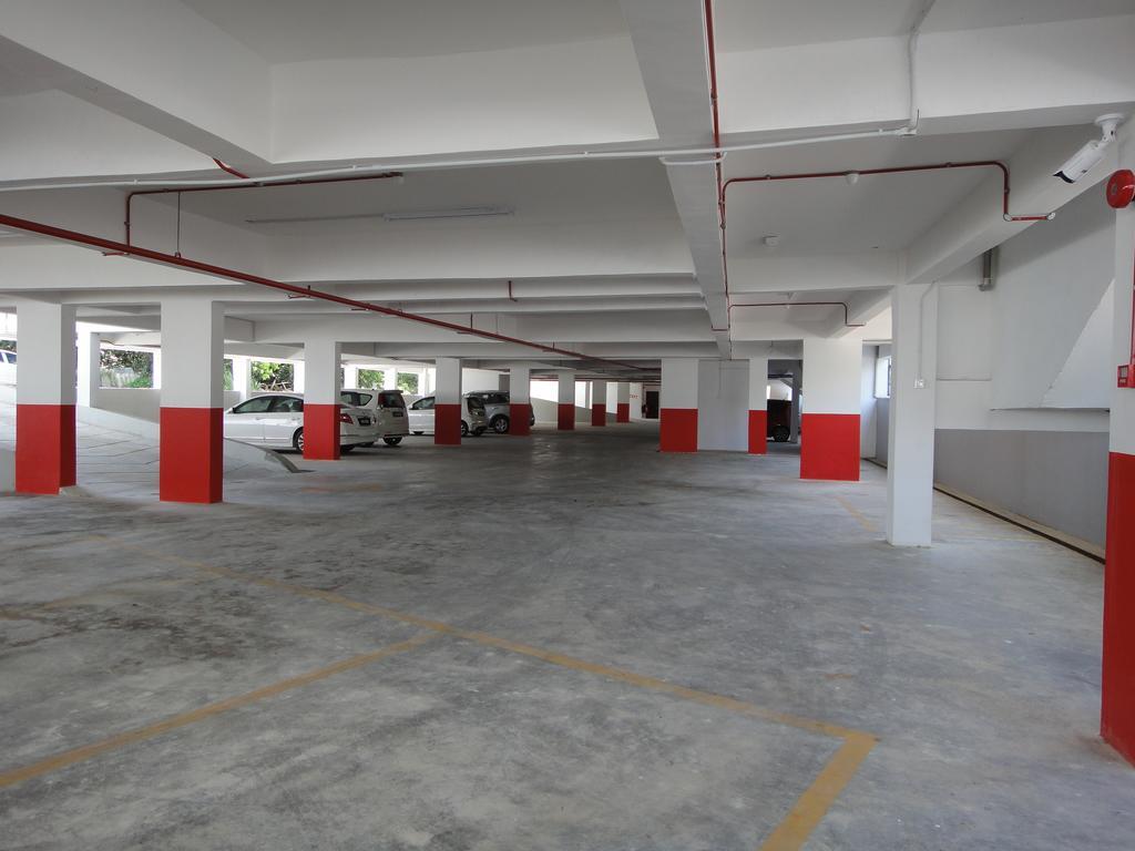 Galaxy Hotel Simpang Ampat  Exterior photo